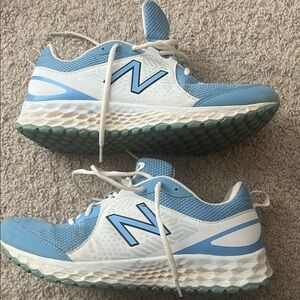New Balance baseball trainers